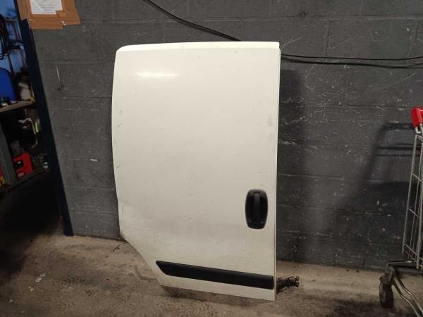 PORTE LATERALE DROITE CITROEN NEMO / PEUGEOT BIPPER / FIAT QUBO / FIAT FIORINO 2008+ - Vue 1